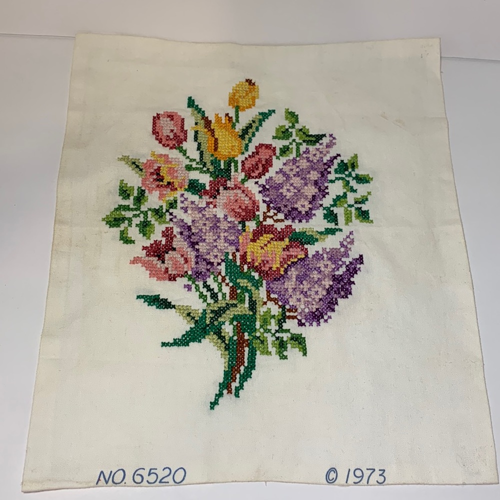 1973 Cross Stitch Embroidery #6520 Tulips and Lilacs Material 13.75” X 15 1/2”T - Picture 10 of 10